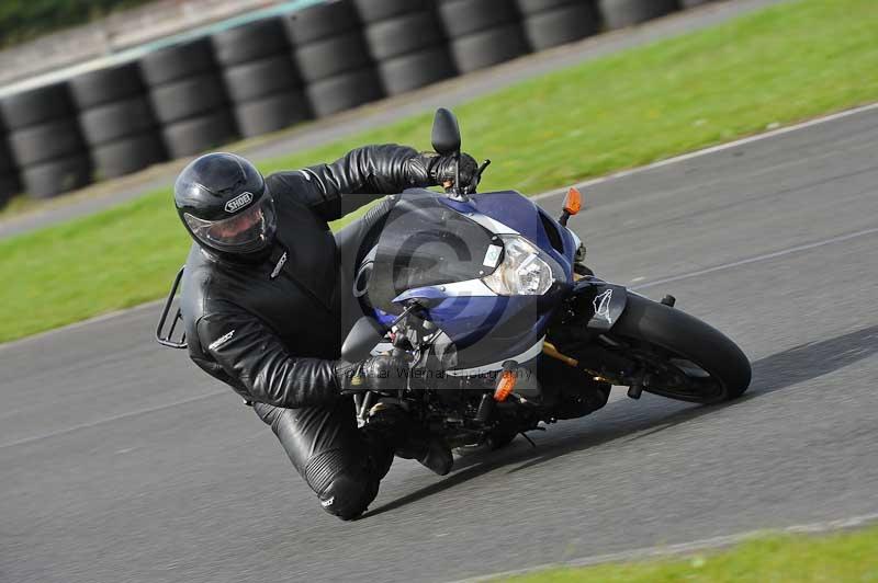 Motorcycle action photographs;cadwell;cadwell park photographs;event digital images;eventdigitalimages;motor racing louth lincolnshire;no limits trackdays;peter wileman photography;trackday;trackday digital images;trackday photos