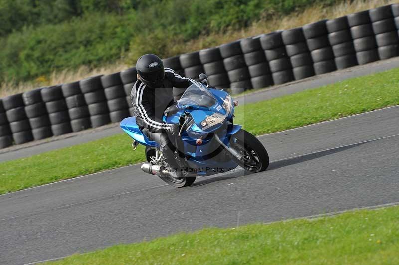 Motorcycle action photographs;cadwell;cadwell park photographs;event digital images;eventdigitalimages;motor racing louth lincolnshire;no limits trackdays;peter wileman photography;trackday;trackday digital images;trackday photos