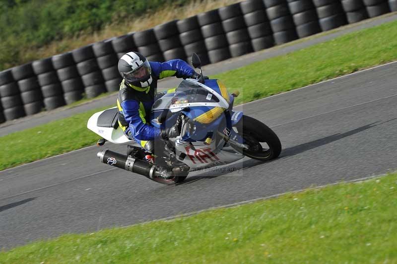 Motorcycle action photographs;cadwell;cadwell park photographs;event digital images;eventdigitalimages;motor racing louth lincolnshire;no limits trackdays;peter wileman photography;trackday;trackday digital images;trackday photos