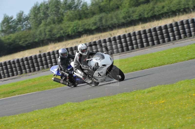 Motorcycle action photographs;cadwell;cadwell park photographs;event digital images;eventdigitalimages;motor racing louth lincolnshire;no limits trackdays;peter wileman photography;trackday;trackday digital images;trackday photos