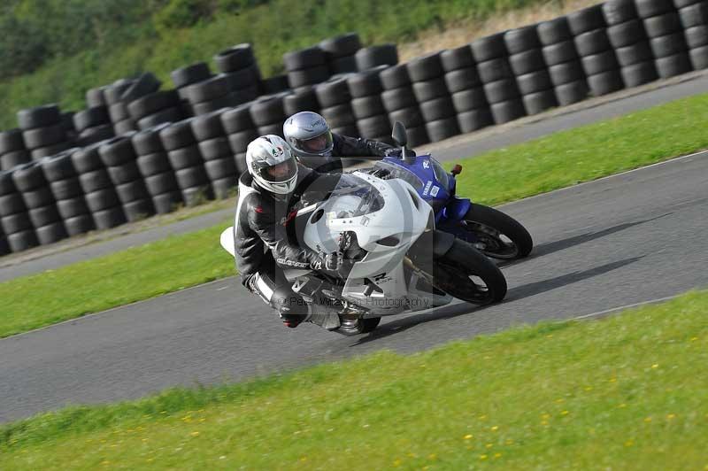 Motorcycle action photographs;cadwell;cadwell park photographs;event digital images;eventdigitalimages;motor racing louth lincolnshire;no limits trackdays;peter wileman photography;trackday;trackday digital images;trackday photos