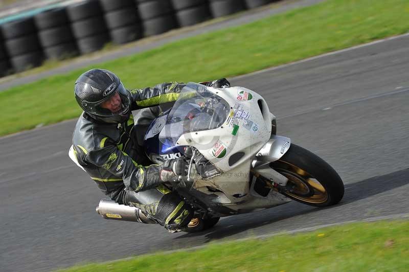 Motorcycle action photographs;cadwell;cadwell park photographs;event digital images;eventdigitalimages;motor racing louth lincolnshire;no limits trackdays;peter wileman photography;trackday;trackday digital images;trackday photos