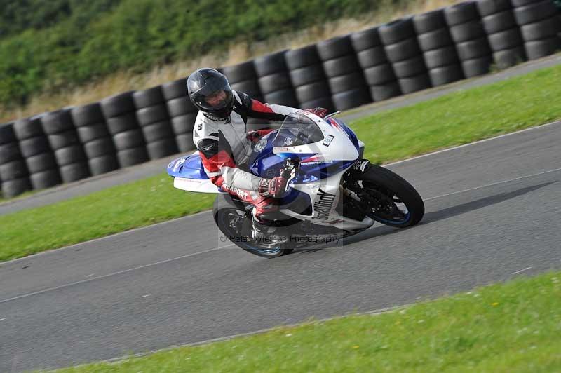 Motorcycle action photographs;cadwell;cadwell park photographs;event digital images;eventdigitalimages;motor racing louth lincolnshire;no limits trackdays;peter wileman photography;trackday;trackday digital images;trackday photos