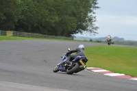 Motorcycle-action-photographs;cadwell;cadwell-park-photographs;event-digital-images;eventdigitalimages;motor-racing-louth-lincolnshire;no-limits-trackdays;peter-wileman-photography;trackday;trackday-digital-images;trackday-photos
