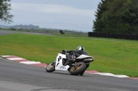 Motorcycle-action-photographs;cadwell;cadwell-park-photographs;event-digital-images;eventdigitalimages;motor-racing-louth-lincolnshire;no-limits-trackdays;peter-wileman-photography;trackday;trackday-digital-images;trackday-photos