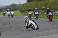Motorcycle-action-photographs;cadwell;cadwell-park-photographs;event-digital-images;eventdigitalimages;motor-racing-louth-lincolnshire;no-limits-trackdays;peter-wileman-photography;trackday;trackday-digital-images;trackday-photos