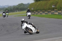 Motorcycle-action-photographs;cadwell;cadwell-park-photographs;event-digital-images;eventdigitalimages;motor-racing-louth-lincolnshire;no-limits-trackdays;peter-wileman-photography;trackday;trackday-digital-images;trackday-photos