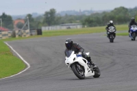 Motorcycle-action-photographs;cadwell;cadwell-park-photographs;event-digital-images;eventdigitalimages;motor-racing-louth-lincolnshire;no-limits-trackdays;peter-wileman-photography;trackday;trackday-digital-images;trackday-photos