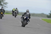 Motorcycle-action-photographs;cadwell;cadwell-park-photographs;event-digital-images;eventdigitalimages;motor-racing-louth-lincolnshire;no-limits-trackdays;peter-wileman-photography;trackday;trackday-digital-images;trackday-photos