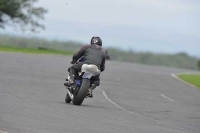 Motorcycle-action-photographs;cadwell;cadwell-park-photographs;event-digital-images;eventdigitalimages;motor-racing-louth-lincolnshire;no-limits-trackdays;peter-wileman-photography;trackday;trackday-digital-images;trackday-photos
