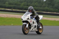 Motorcycle-action-photographs;cadwell;cadwell-park-photographs;event-digital-images;eventdigitalimages;motor-racing-louth-lincolnshire;no-limits-trackdays;peter-wileman-photography;trackday;trackday-digital-images;trackday-photos