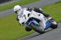 Motorcycle-action-photographs;cadwell;cadwell-park-photographs;event-digital-images;eventdigitalimages;motor-racing-louth-lincolnshire;no-limits-trackdays;peter-wileman-photography;trackday;trackday-digital-images;trackday-photos