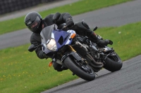 Motorcycle-action-photographs;cadwell;cadwell-park-photographs;event-digital-images;eventdigitalimages;motor-racing-louth-lincolnshire;no-limits-trackdays;peter-wileman-photography;trackday;trackday-digital-images;trackday-photos
