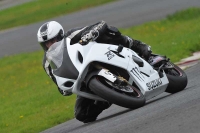 Motorcycle-action-photographs;cadwell;cadwell-park-photographs;event-digital-images;eventdigitalimages;motor-racing-louth-lincolnshire;no-limits-trackdays;peter-wileman-photography;trackday;trackday-digital-images;trackday-photos