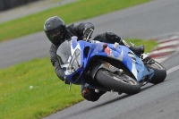 Motorcycle-action-photographs;cadwell;cadwell-park-photographs;event-digital-images;eventdigitalimages;motor-racing-louth-lincolnshire;no-limits-trackdays;peter-wileman-photography;trackday;trackday-digital-images;trackday-photos