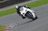 Motorcycle-action-photographs;cadwell;cadwell-park-photographs;event-digital-images;eventdigitalimages;motor-racing-louth-lincolnshire;no-limits-trackdays;peter-wileman-photography;trackday;trackday-digital-images;trackday-photos