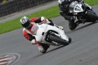 Motorcycle-action-photographs;cadwell;cadwell-park-photographs;event-digital-images;eventdigitalimages;motor-racing-louth-lincolnshire;no-limits-trackdays;peter-wileman-photography;trackday;trackday-digital-images;trackday-photos