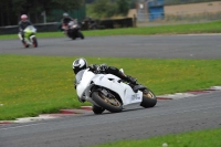 Motorcycle-action-photographs;cadwell;cadwell-park-photographs;event-digital-images;eventdigitalimages;motor-racing-louth-lincolnshire;no-limits-trackdays;peter-wileman-photography;trackday;trackday-digital-images;trackday-photos