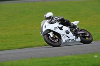 Motorcycle-action-photographs;cadwell;cadwell-park-photographs;event-digital-images;eventdigitalimages;motor-racing-louth-lincolnshire;no-limits-trackdays;peter-wileman-photography;trackday;trackday-digital-images;trackday-photos