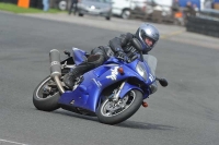 Motorcycle-action-photographs;cadwell;cadwell-park-photographs;event-digital-images;eventdigitalimages;motor-racing-louth-lincolnshire;no-limits-trackdays;peter-wileman-photography;trackday;trackday-digital-images;trackday-photos