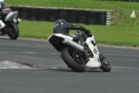 Motorcycle-action-photographs;cadwell;cadwell-park-photographs;event-digital-images;eventdigitalimages;motor-racing-louth-lincolnshire;no-limits-trackdays;peter-wileman-photography;trackday;trackday-digital-images;trackday-photos