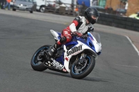 Motorcycle-action-photographs;cadwell;cadwell-park-photographs;event-digital-images;eventdigitalimages;motor-racing-louth-lincolnshire;no-limits-trackdays;peter-wileman-photography;trackday;trackday-digital-images;trackday-photos