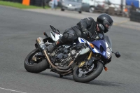 Motorcycle-action-photographs;cadwell;cadwell-park-photographs;event-digital-images;eventdigitalimages;motor-racing-louth-lincolnshire;no-limits-trackdays;peter-wileman-photography;trackday;trackday-digital-images;trackday-photos