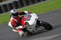 Motorcycle-action-photographs;cadwell;cadwell-park-photographs;event-digital-images;eventdigitalimages;motor-racing-louth-lincolnshire;no-limits-trackdays;peter-wileman-photography;trackday;trackday-digital-images;trackday-photos