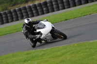 Motorcycle-action-photographs;cadwell;cadwell-park-photographs;event-digital-images;eventdigitalimages;motor-racing-louth-lincolnshire;no-limits-trackdays;peter-wileman-photography;trackday;trackday-digital-images;trackday-photos