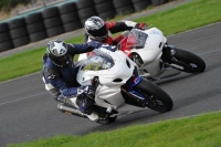 Motorcycle-action-photographs;cadwell;cadwell-park-photographs;event-digital-images;eventdigitalimages;motor-racing-louth-lincolnshire;no-limits-trackdays;peter-wileman-photography;trackday;trackday-digital-images;trackday-photos