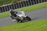 Motorcycle-action-photographs;cadwell;cadwell-park-photographs;event-digital-images;eventdigitalimages;motor-racing-louth-lincolnshire;no-limits-trackdays;peter-wileman-photography;trackday;trackday-digital-images;trackday-photos