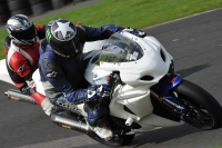 Motorcycle-action-photographs;cadwell;cadwell-park-photographs;event-digital-images;eventdigitalimages;motor-racing-louth-lincolnshire;no-limits-trackdays;peter-wileman-photography;trackday;trackday-digital-images;trackday-photos