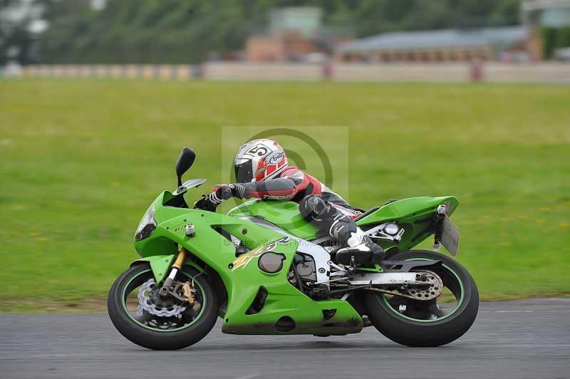 Motorcycle action photographs;cadwell;cadwell park photographs;event digital images;eventdigitalimages;motor racing louth lincolnshire;no limits trackdays;peter wileman photography;trackday;trackday digital images;trackday photos