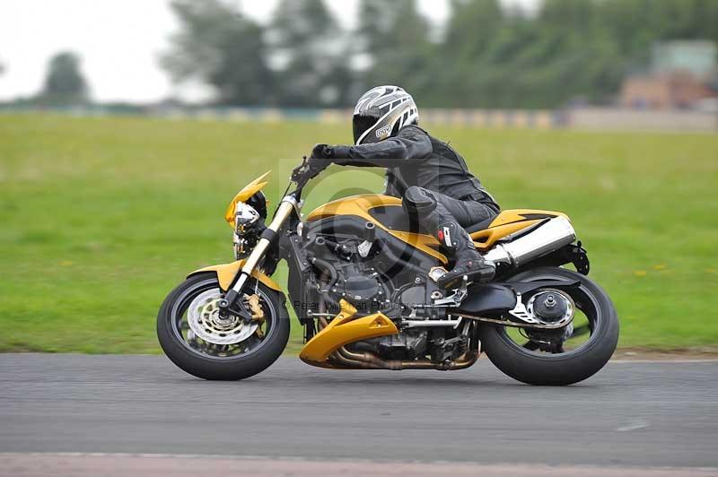 Motorcycle action photographs;cadwell;cadwell park photographs;event digital images;eventdigitalimages;motor racing louth lincolnshire;no limits trackdays;peter wileman photography;trackday;trackday digital images;trackday photos