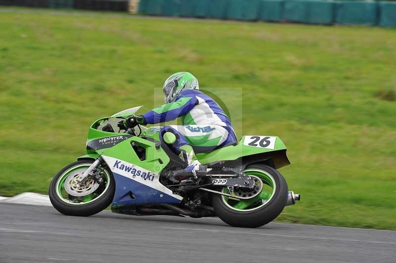Motorcycle action photographs;cadwell;cadwell park photographs;event digital images;eventdigitalimages;motor racing louth lincolnshire;no limits trackdays;peter wileman photography;trackday;trackday digital images;trackday photos