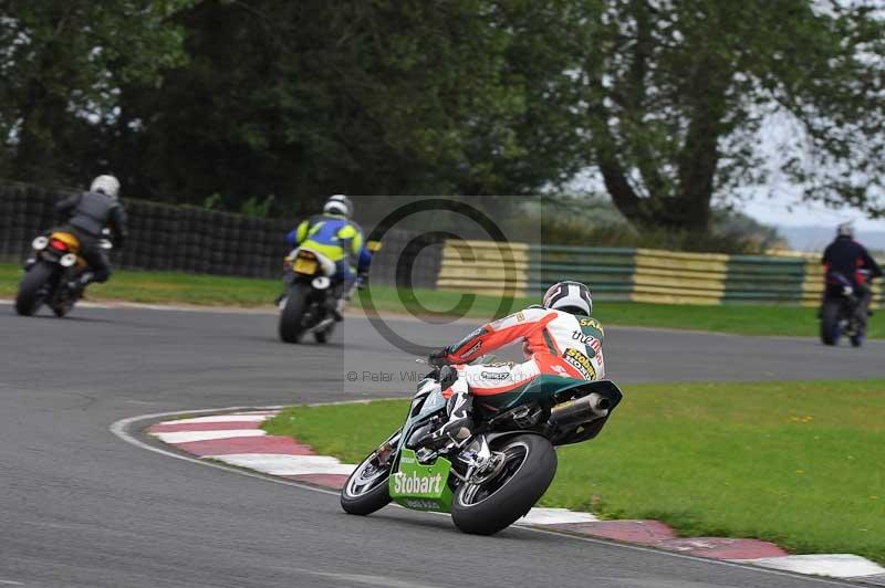 Motorcycle action photographs;cadwell;cadwell park photographs;event digital images;eventdigitalimages;motor racing louth lincolnshire;no limits trackdays;peter wileman photography;trackday;trackday digital images;trackday photos
