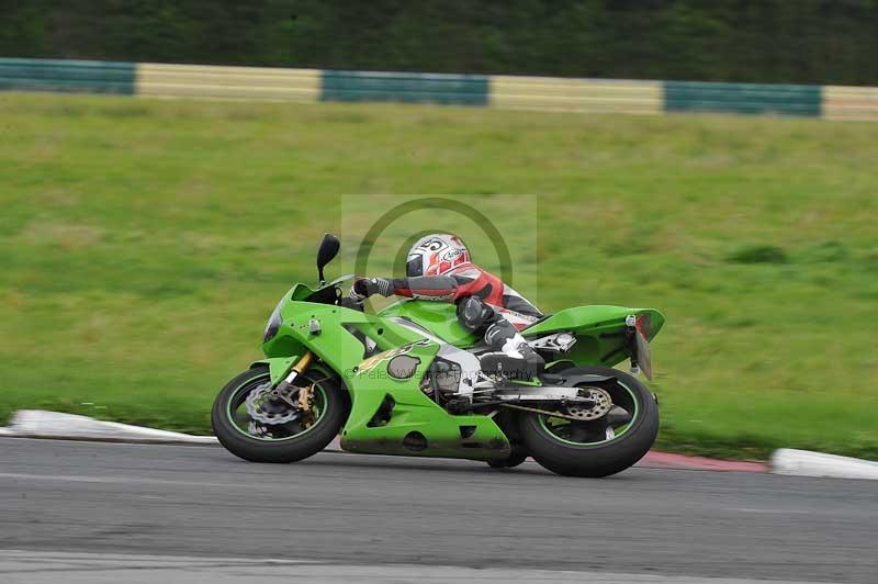 Motorcycle action photographs;cadwell;cadwell park photographs;event digital images;eventdigitalimages;motor racing louth lincolnshire;no limits trackdays;peter wileman photography;trackday;trackday digital images;trackday photos