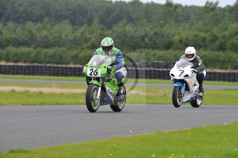 Motorcycle action photographs;cadwell;cadwell park photographs;event digital images;eventdigitalimages;motor racing louth lincolnshire;no limits trackdays;peter wileman photography;trackday;trackday digital images;trackday photos