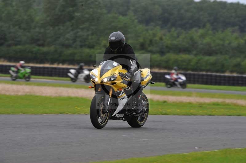 Motorcycle action photographs;cadwell;cadwell park photographs;event digital images;eventdigitalimages;motor racing louth lincolnshire;no limits trackdays;peter wileman photography;trackday;trackday digital images;trackday photos