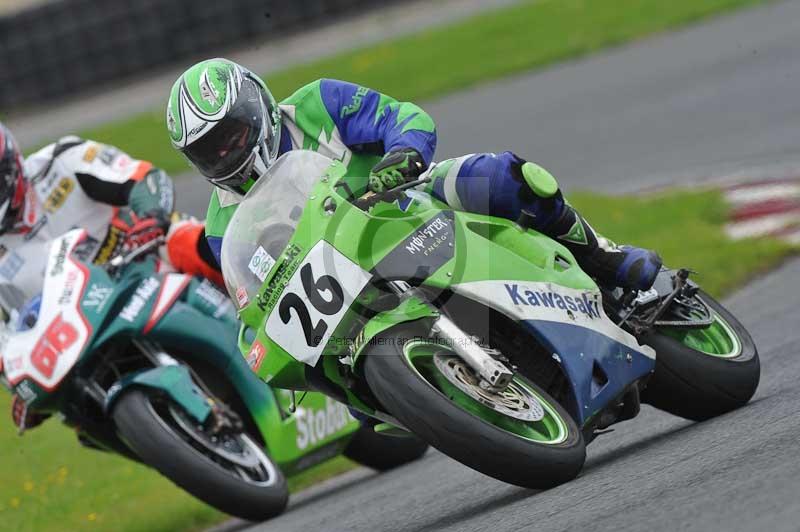 Motorcycle action photographs;cadwell;cadwell park photographs;event digital images;eventdigitalimages;motor racing louth lincolnshire;no limits trackdays;peter wileman photography;trackday;trackday digital images;trackday photos