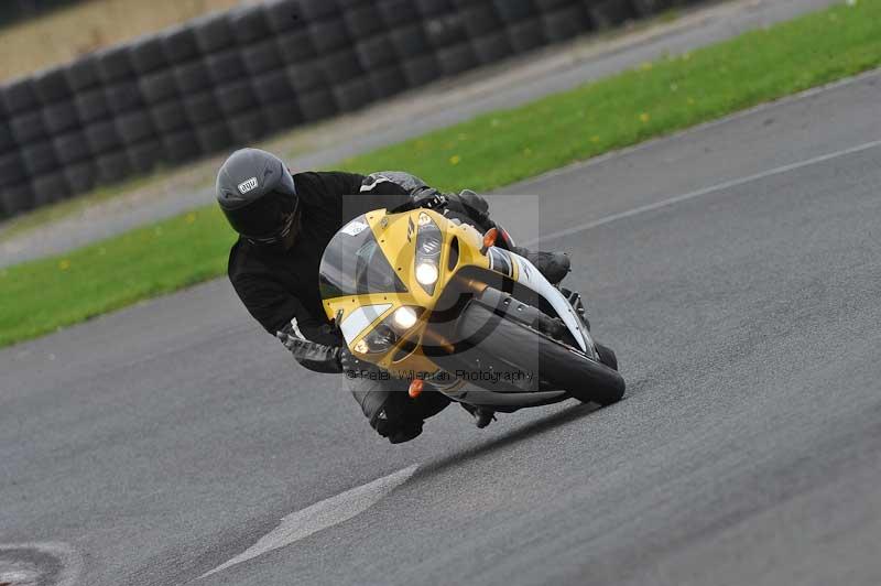 Motorcycle action photographs;cadwell;cadwell park photographs;event digital images;eventdigitalimages;motor racing louth lincolnshire;no limits trackdays;peter wileman photography;trackday;trackday digital images;trackday photos