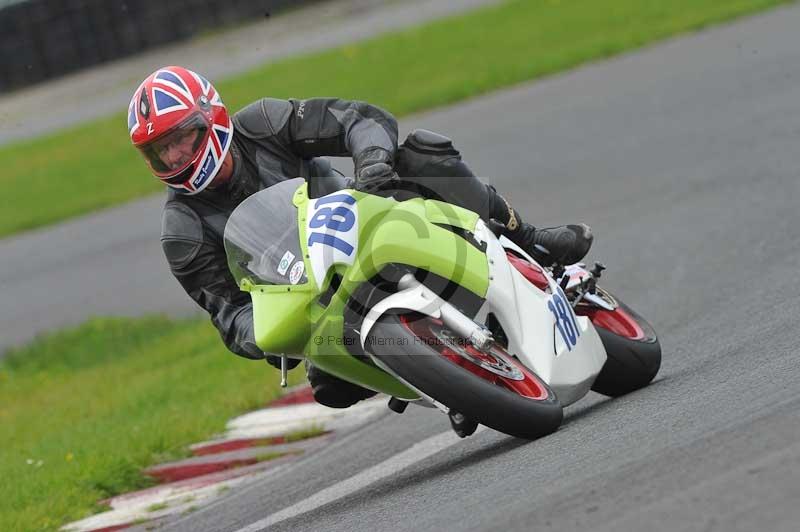 Motorcycle action photographs;cadwell;cadwell park photographs;event digital images;eventdigitalimages;motor racing louth lincolnshire;no limits trackdays;peter wileman photography;trackday;trackday digital images;trackday photos