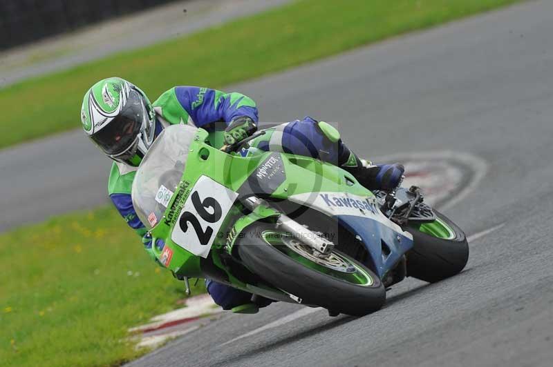 Motorcycle action photographs;cadwell;cadwell park photographs;event digital images;eventdigitalimages;motor racing louth lincolnshire;no limits trackdays;peter wileman photography;trackday;trackday digital images;trackday photos