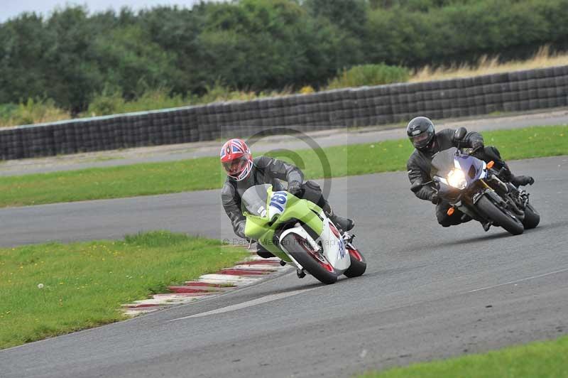 Motorcycle action photographs;cadwell;cadwell park photographs;event digital images;eventdigitalimages;motor racing louth lincolnshire;no limits trackdays;peter wileman photography;trackday;trackday digital images;trackday photos