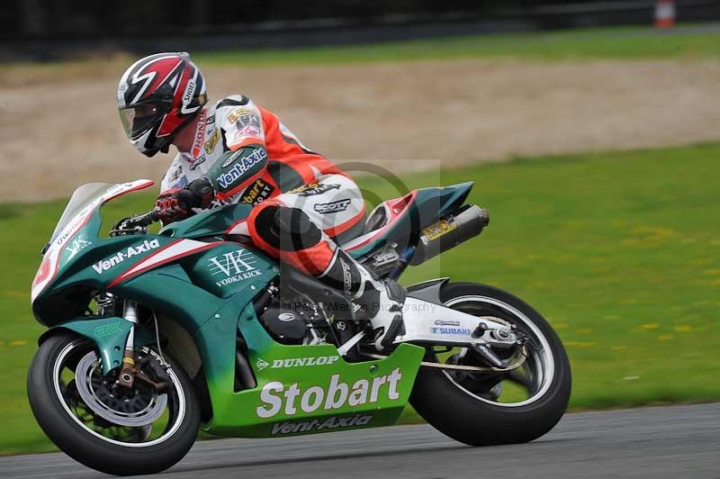 Motorcycle action photographs;cadwell;cadwell park photographs;event digital images;eventdigitalimages;motor racing louth lincolnshire;no limits trackdays;peter wileman photography;trackday;trackday digital images;trackday photos
