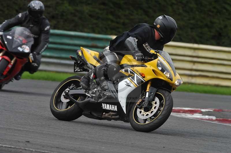 Motorcycle action photographs;cadwell;cadwell park photographs;event digital images;eventdigitalimages;motor racing louth lincolnshire;no limits trackdays;peter wileman photography;trackday;trackday digital images;trackday photos