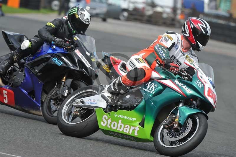 Motorcycle action photographs;cadwell;cadwell park photographs;event digital images;eventdigitalimages;motor racing louth lincolnshire;no limits trackdays;peter wileman photography;trackday;trackday digital images;trackday photos