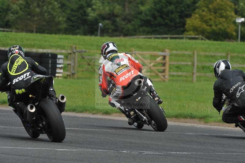 Motorcycle action photographs;cadwell;cadwell park photographs;event digital images;eventdigitalimages;motor racing louth lincolnshire;no limits trackdays;peter wileman photography;trackday;trackday digital images;trackday photos