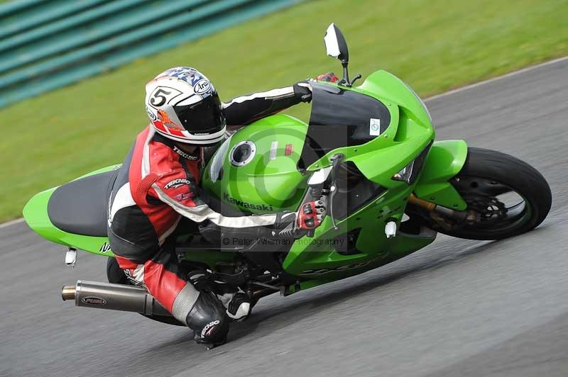 Motorcycle action photographs;cadwell;cadwell park photographs;event digital images;eventdigitalimages;motor racing louth lincolnshire;no limits trackdays;peter wileman photography;trackday;trackday digital images;trackday photos