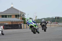 Motorcycle-action-photographs;cadwell;cadwell-park-photographs;event-digital-images;eventdigitalimages;motor-racing-louth-lincolnshire;no-limits-trackdays;peter-wileman-photography;trackday;trackday-digital-images;trackday-photos